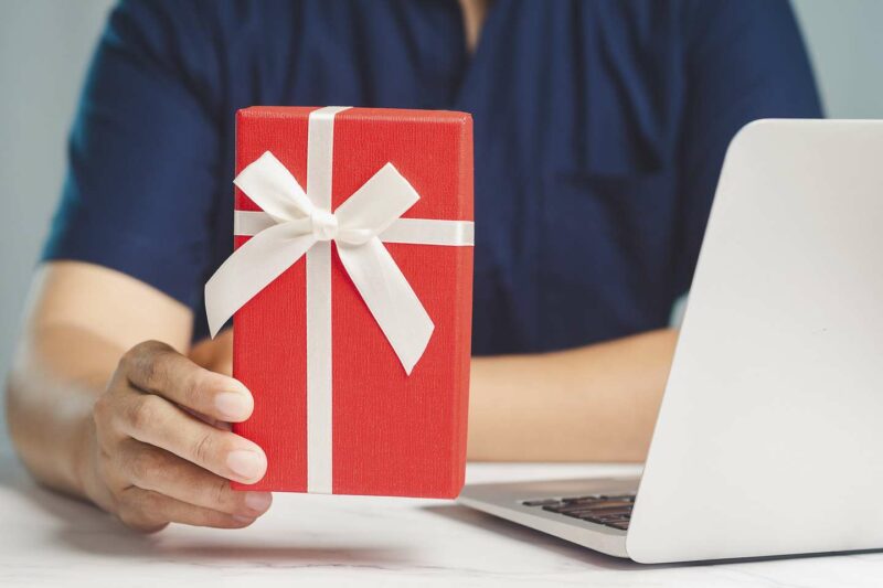 Des cadeaux et bons d’achat de Noël exonérés de cotisations sociales